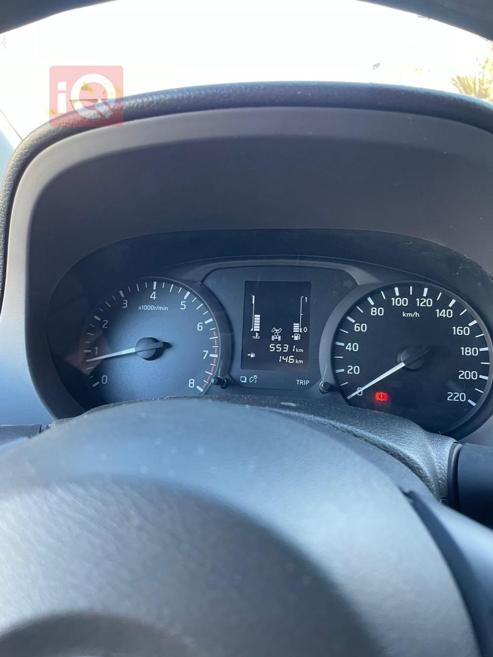 نيسان نافارا